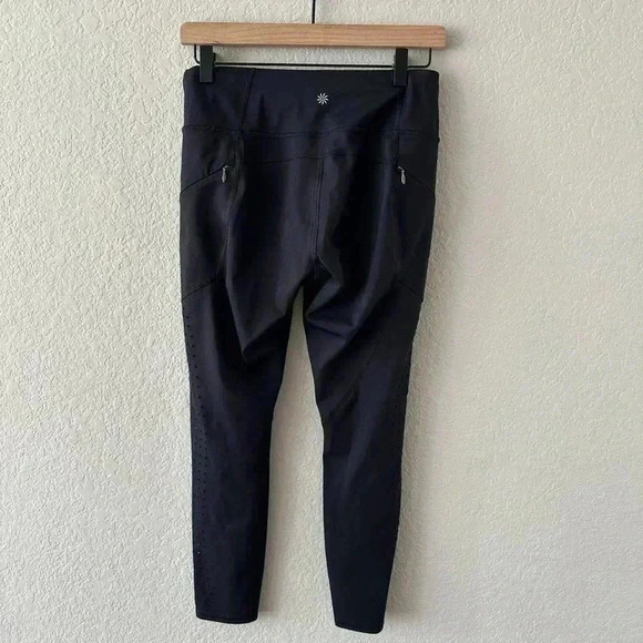 Athleta Black Women’s Yoga Athletic Leggings Cut out Pattern on Legs Size Small - Picture 2 of 8